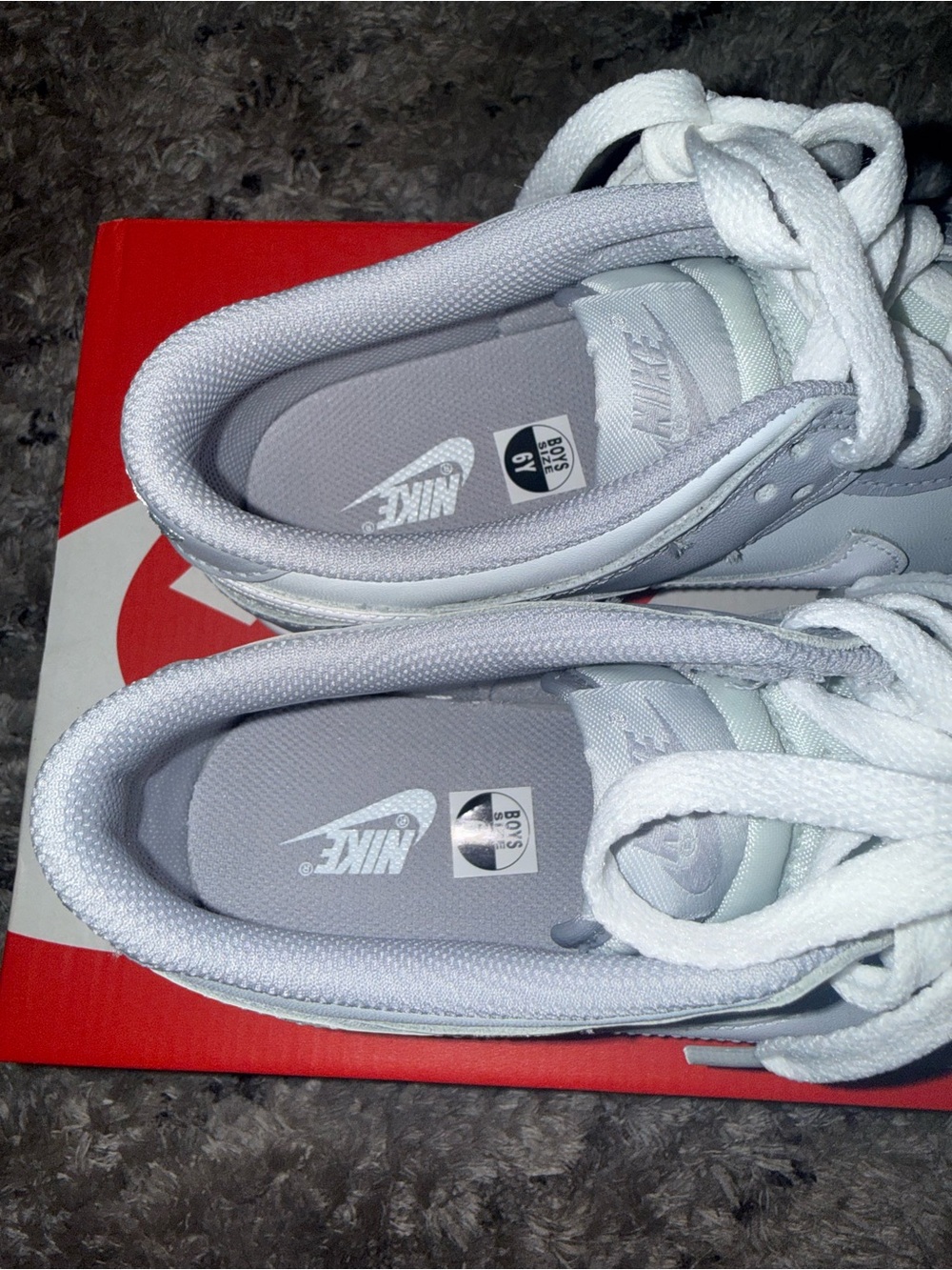 Nike Low-Top Sneakers in Light Gray & White - Picture 6 of 10